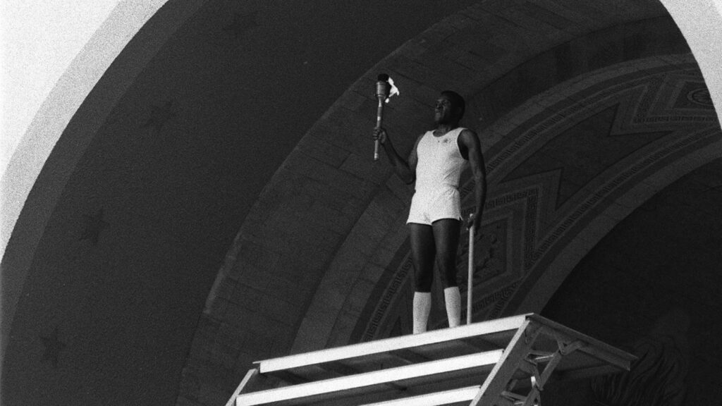 Olympic gold medalist Rafer Johnson, who helped bring Summer Games to L.A., dies at 86