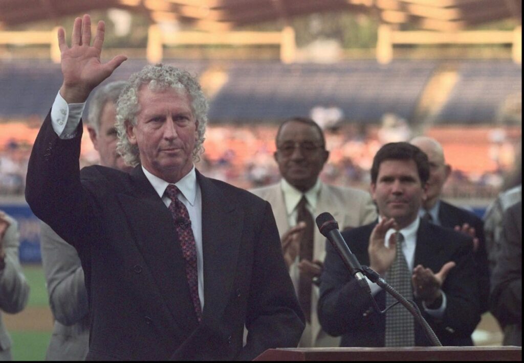 Dodgers Hall of Fame ironman pitcher Don Sutton dies at 75