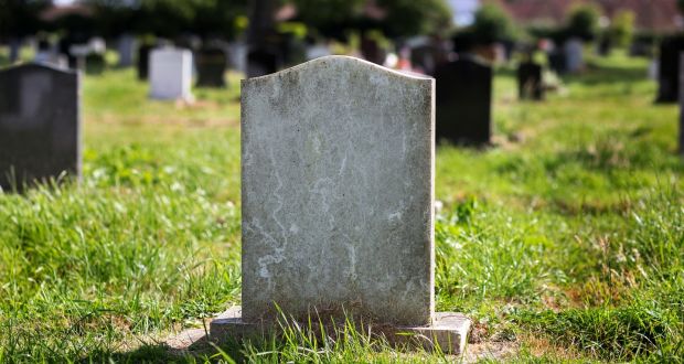 What You Need to Know About Purchasing a Headstone